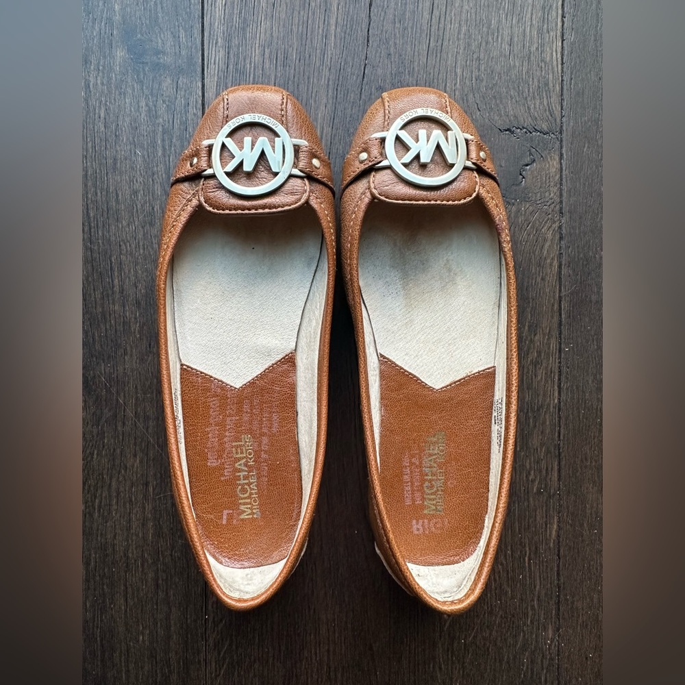 Michael Kors Leather Moccasin size 6